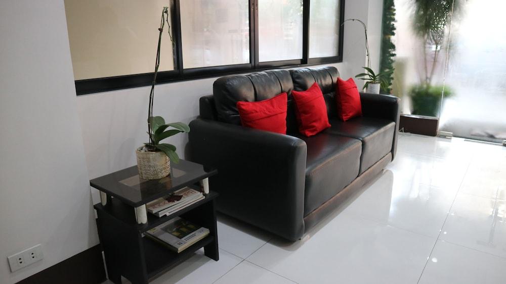 Doniti Suites And Events Place Mandaluyong Exterior photo